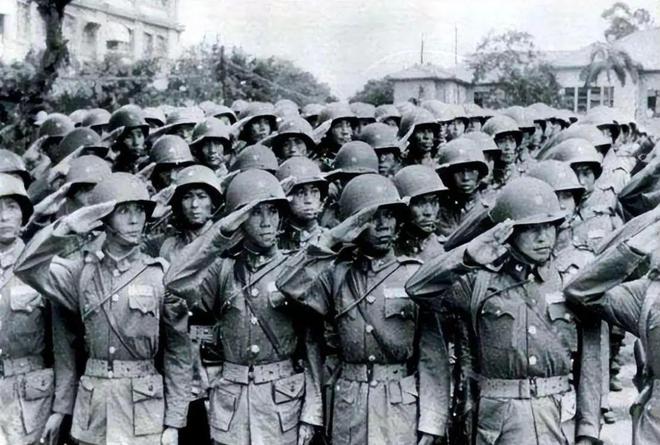 解放战争初期国共两军的兵力对比国军兵力装备有多强大？(图1)